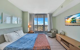 Water View Building With Pool - 5-Min Walk To The Beach